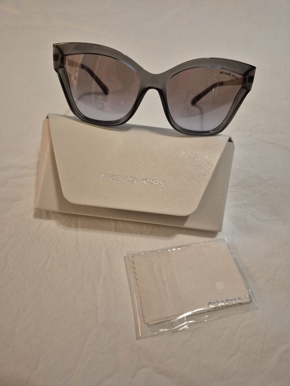 MICHAEL KORS BARBADOS MK2072 Cat Eye Sunglasses Smoke Gray 56-17-140
